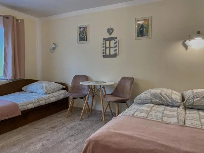 Standard Triple room