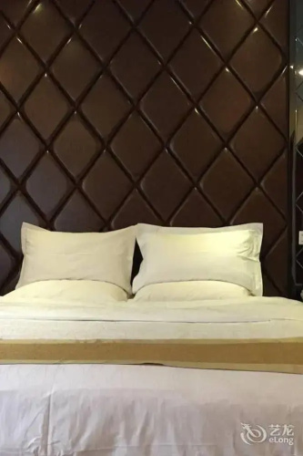 Seine River Leisure Hotel