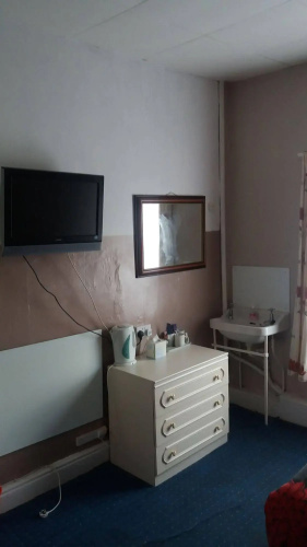 Crompton Hotel
