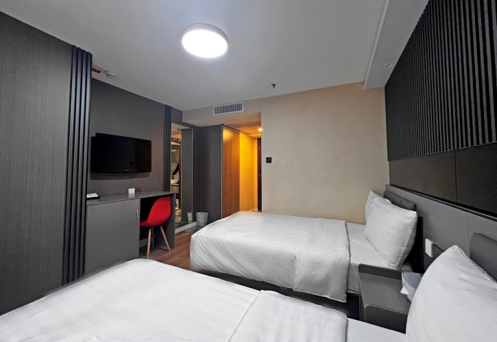Hennessy Hotel