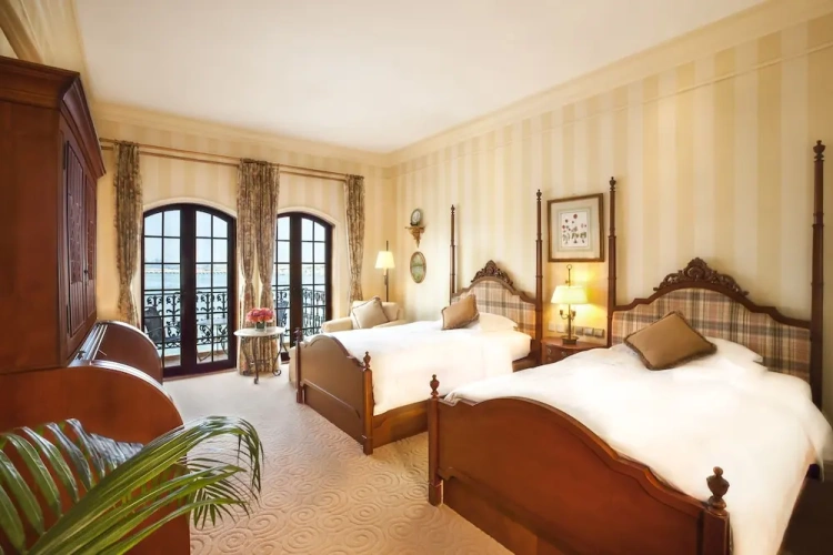 Deluxe Twin room with balcony and with sea view
