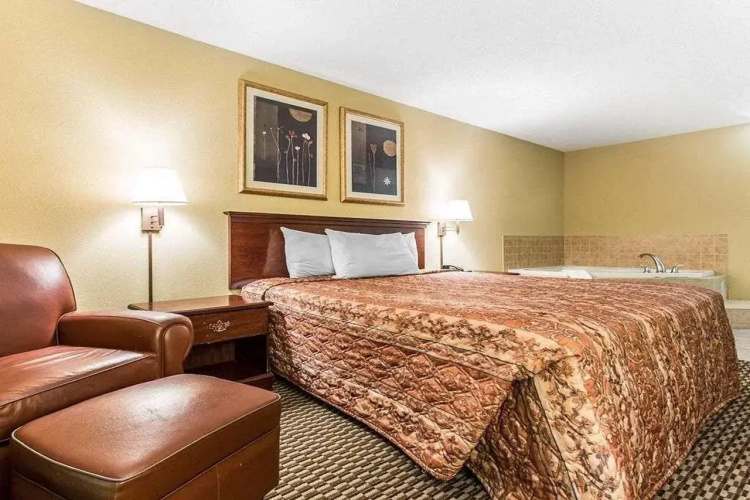 Country Hearth Inn & Suites