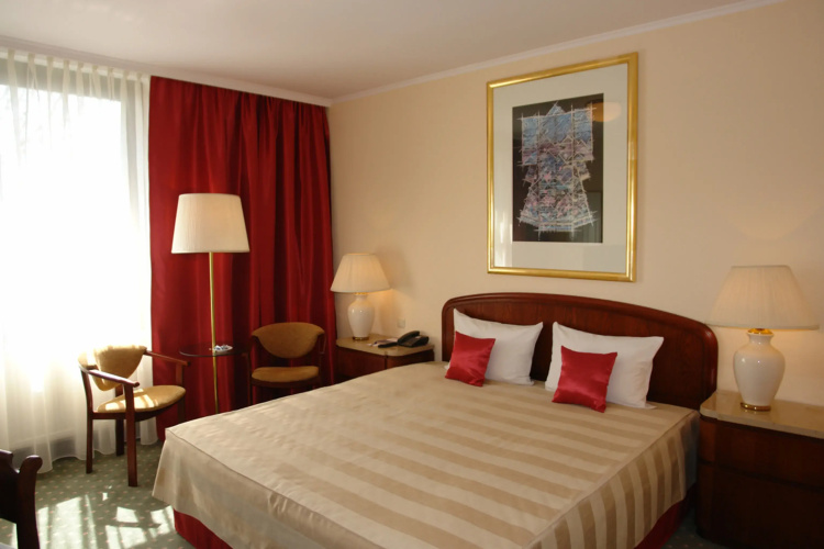 Booking Hotel & Spa