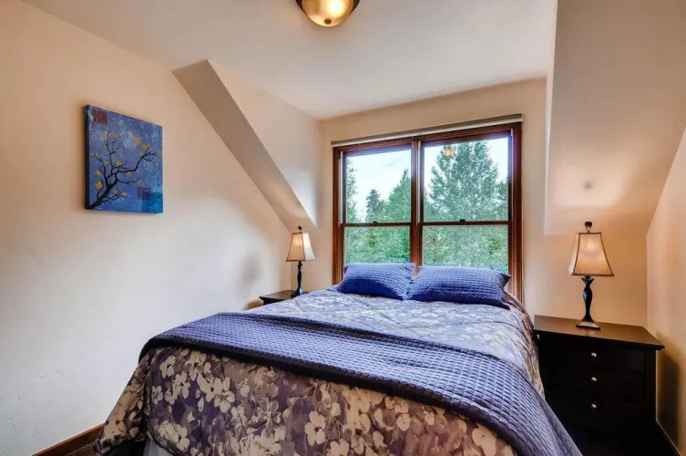 Great Raven Chalet