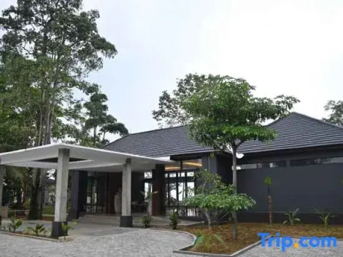 Lynn Resort Carita