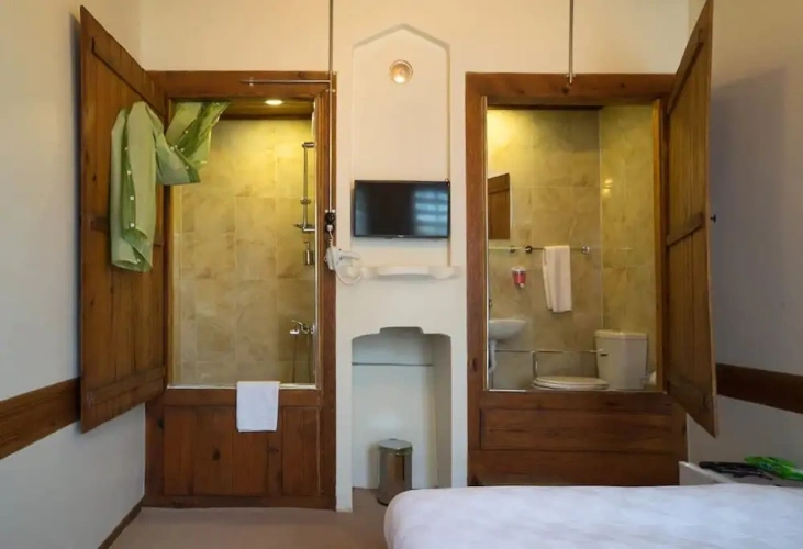 Standard Double room with city view