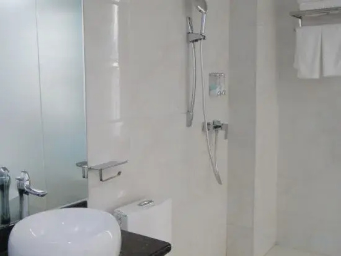 Jingxi Longtan Holiday Hotel