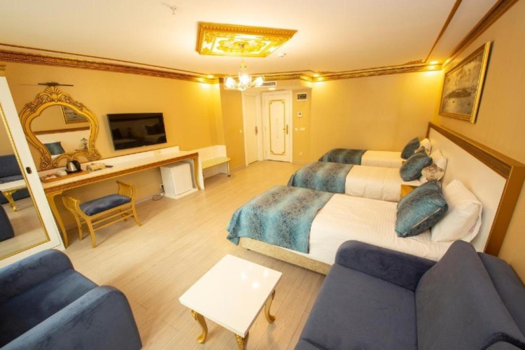 Luxury Triple room