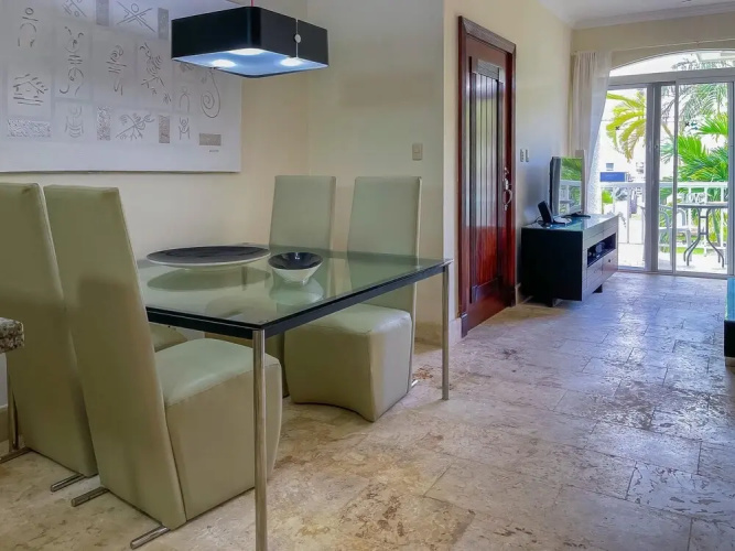Cute Apartment Only Steps From the Beach
