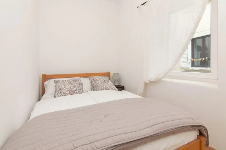 Apartments Elleon Piran
