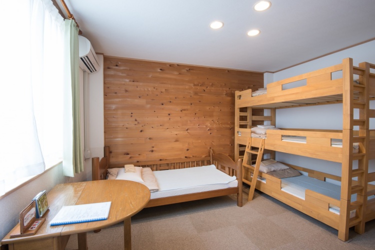 Economy Quadruple room