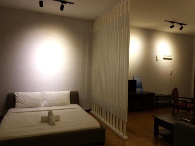 Deluxe Studio