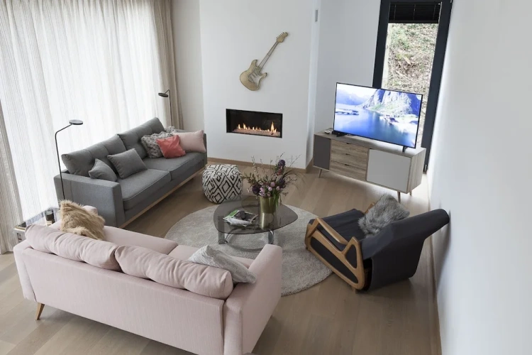 3 Bedrooms Apartment