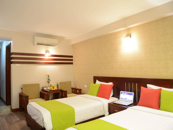 Golden Land Hotel