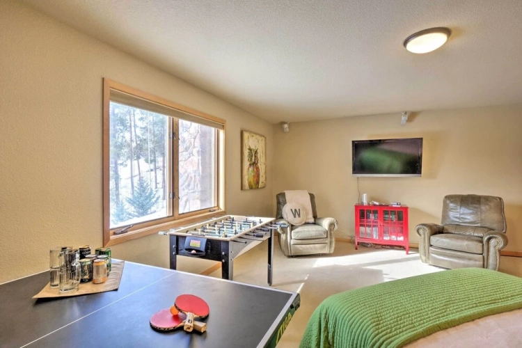 5 Bedrooms Cottage