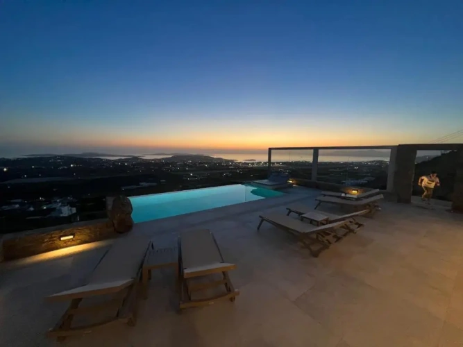 3 Bedrooms Villa