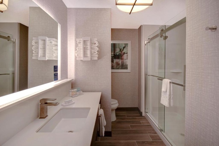 Standard room with courtyard view