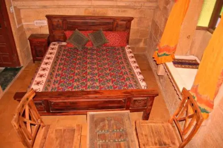 Goroomgo Deep Mahal Safari Jaisalmer