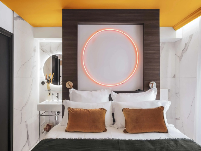 Seven Hotel Paris