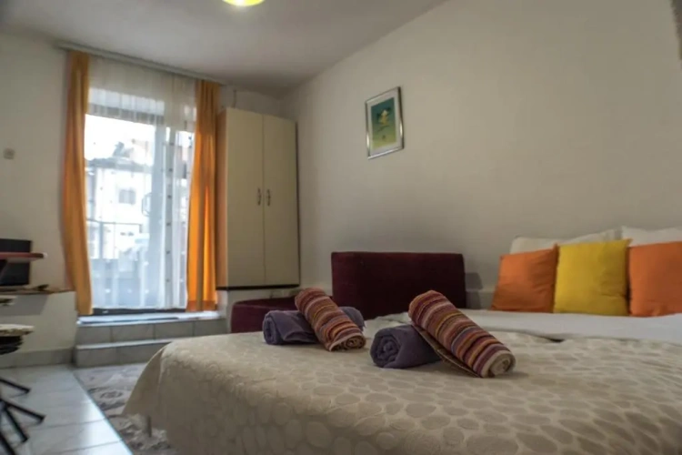 Apartment with balcony and with lake view