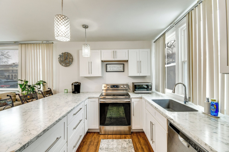 Explore Rochester! Charming Home 1 Mi to Downtown