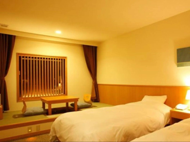 Bayside Square Kaike Hotel