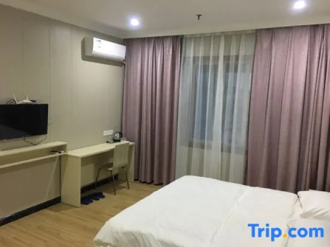 Yuhong Hotel