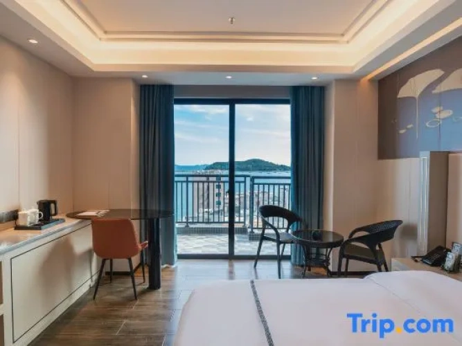 Standard Double room with balcony and with sea view