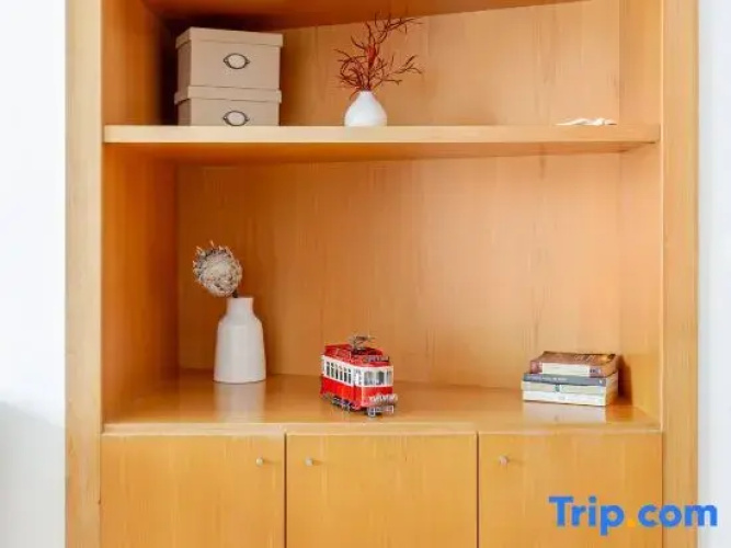 Top Location Beautiful Apartment!