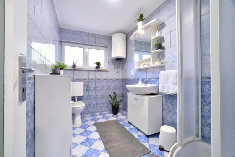 Apartment Lola