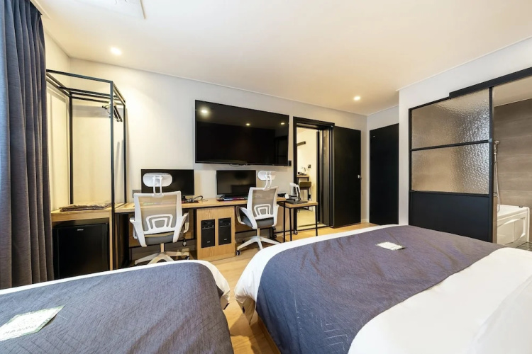 Brown Dot Hotel Suwon