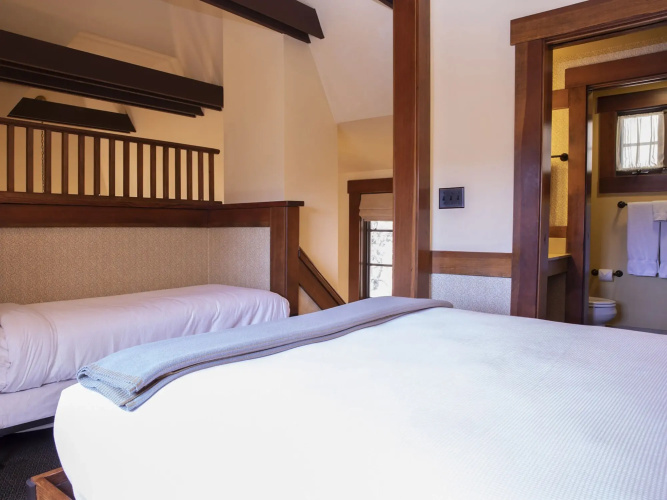 UCLA Lake Arrowhead Lodge