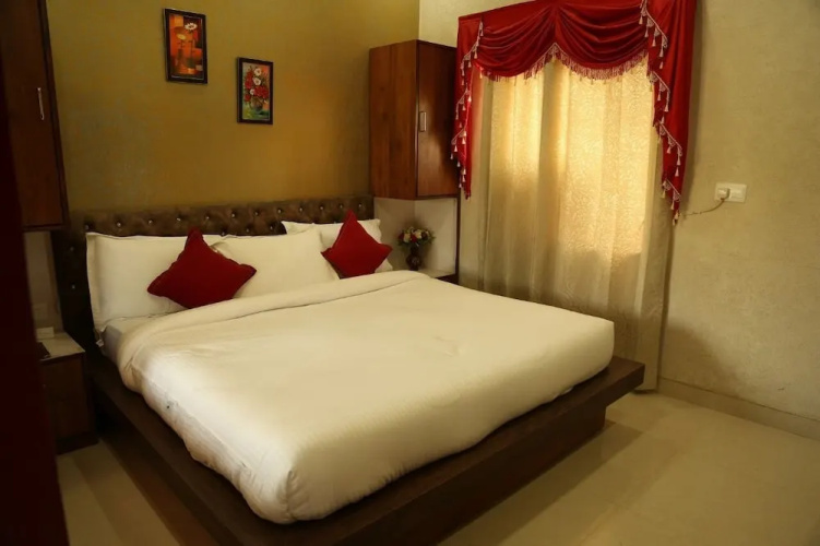 Van Chhavi Resort