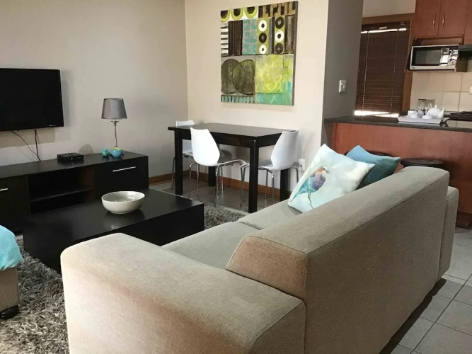2 Bedrooms Cottage with balcony and with garden view