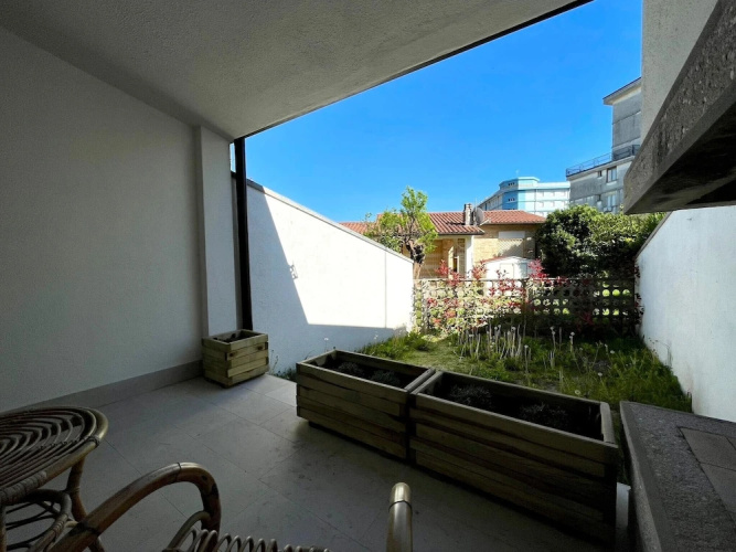 Coastal Villa With Private Garden