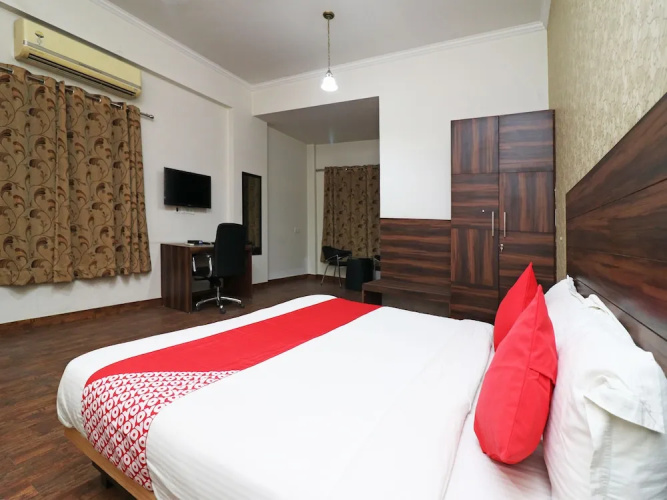 Hotel Silver Star By OYO Rooms
