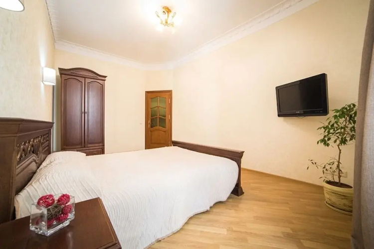 Apartment Virmenska 3