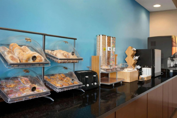 Fairfield Inn by Marriott