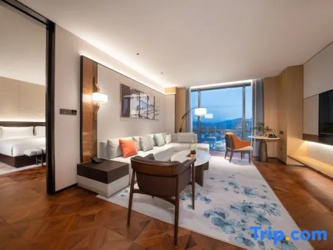 2 Bedrooms Executive Suite