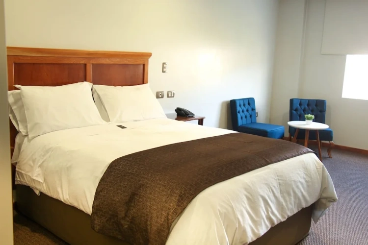 Standard Double room with city view