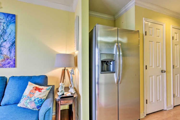 Beachfront Corpus Christi Condo w/ Pool Access!
