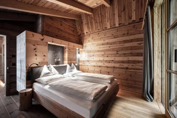 Quintuple Chalet
