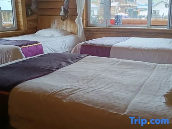 Standard Triple room with view