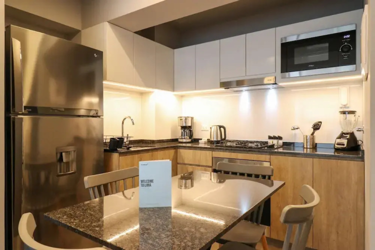 w Fabulous 2BR w Impressive Deco in San Isidro