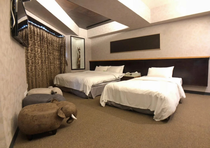 CHECK inn Express Taichung FengChia