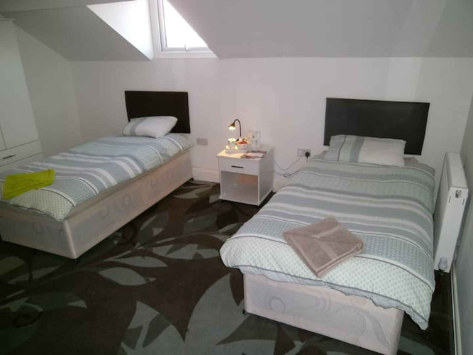 Standard Triple room