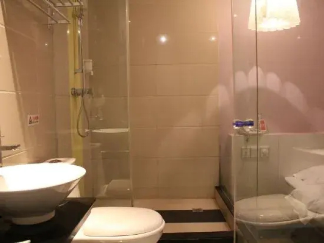 Baisheng Hotel