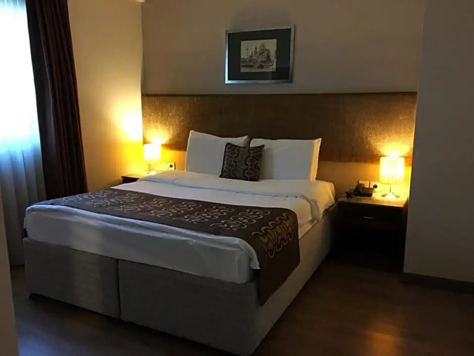 Standard Twin room with view