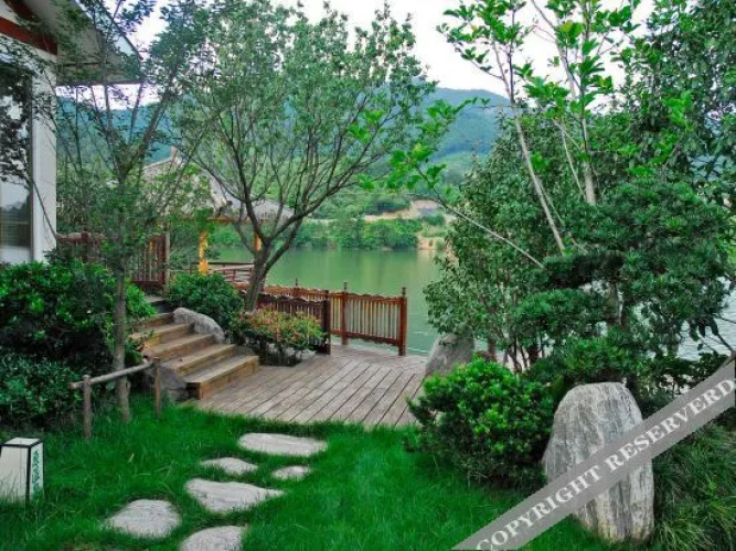 Zhongxiang Hot Spring Resort Hotel