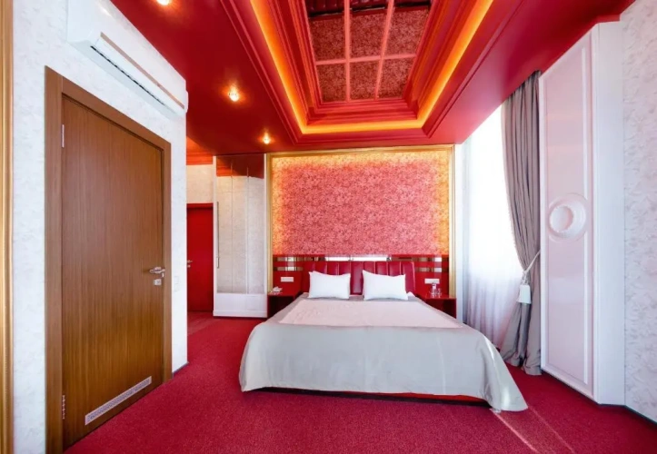 Suite with view